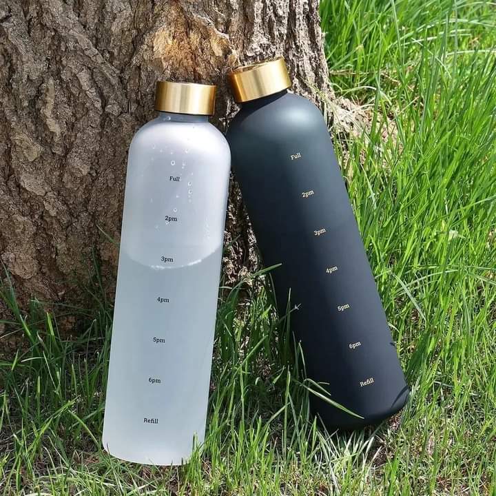 Motivational Reusable water bottle - Colorful plastic body bottle - One liter water Bottle