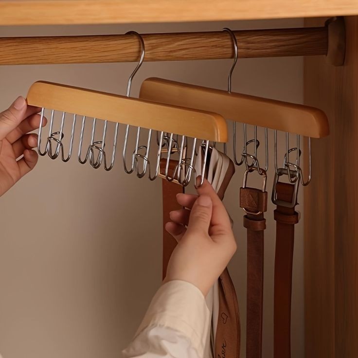 Multifunctional 8 Hook Hanger