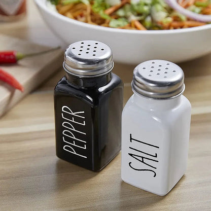 Decent look salt and pepper shakers set