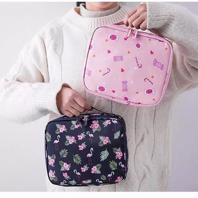 Makeup organizer bag
