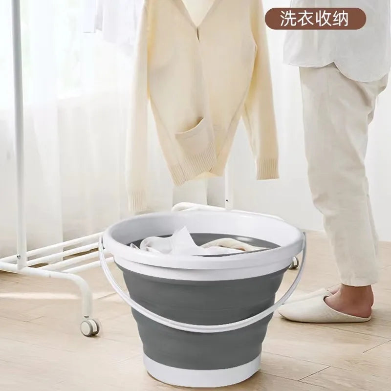 Foldable bucket 10 liter capacity.