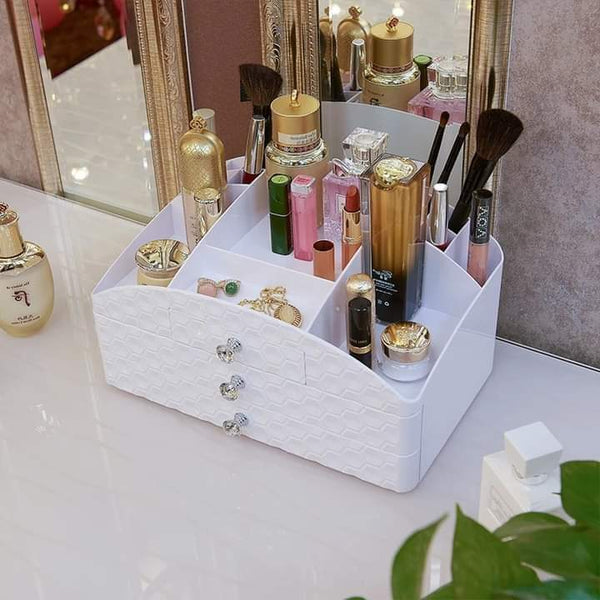 Jwellery plus cosmetic organizer