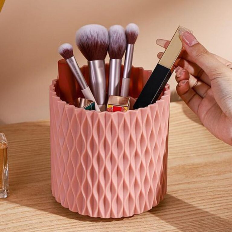 360 degree rotating brush organizer