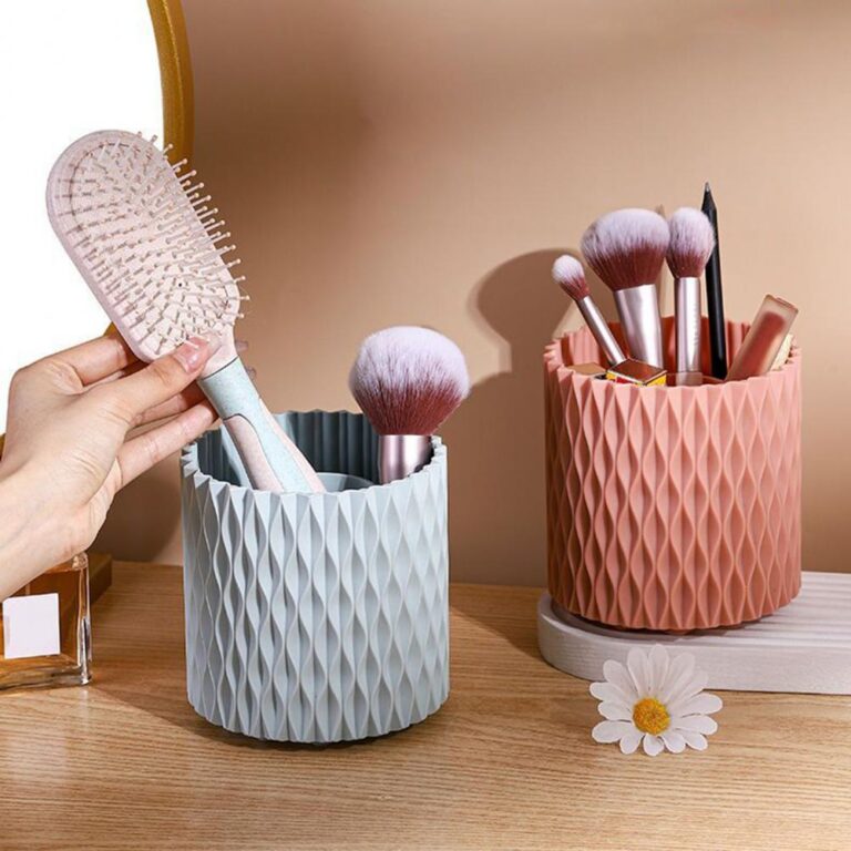 360 degree rotating brush organizer